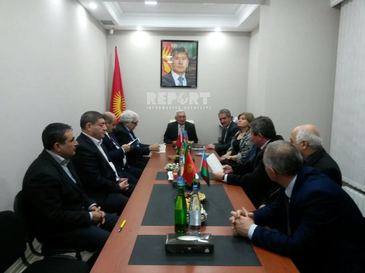 Bakıda Çingiz Aytmatovun Azərbaycan dilinə tərcümə olunmuş hekayələr toplusunun təqdimatı keçiriib