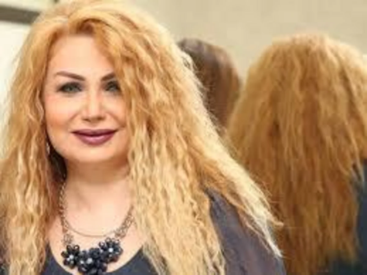 Müğənni Könül Kərimovaya qarşı 32 min manatlıq dələduzluq edən qadın özünü qismən təqsirli bilib