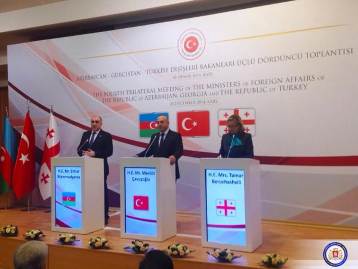 Mövlud Çavuşoğlu: Türkiyə Azərbaycan və Gürcüstanın ərazi bütövlüyünü dəstəkləyir
