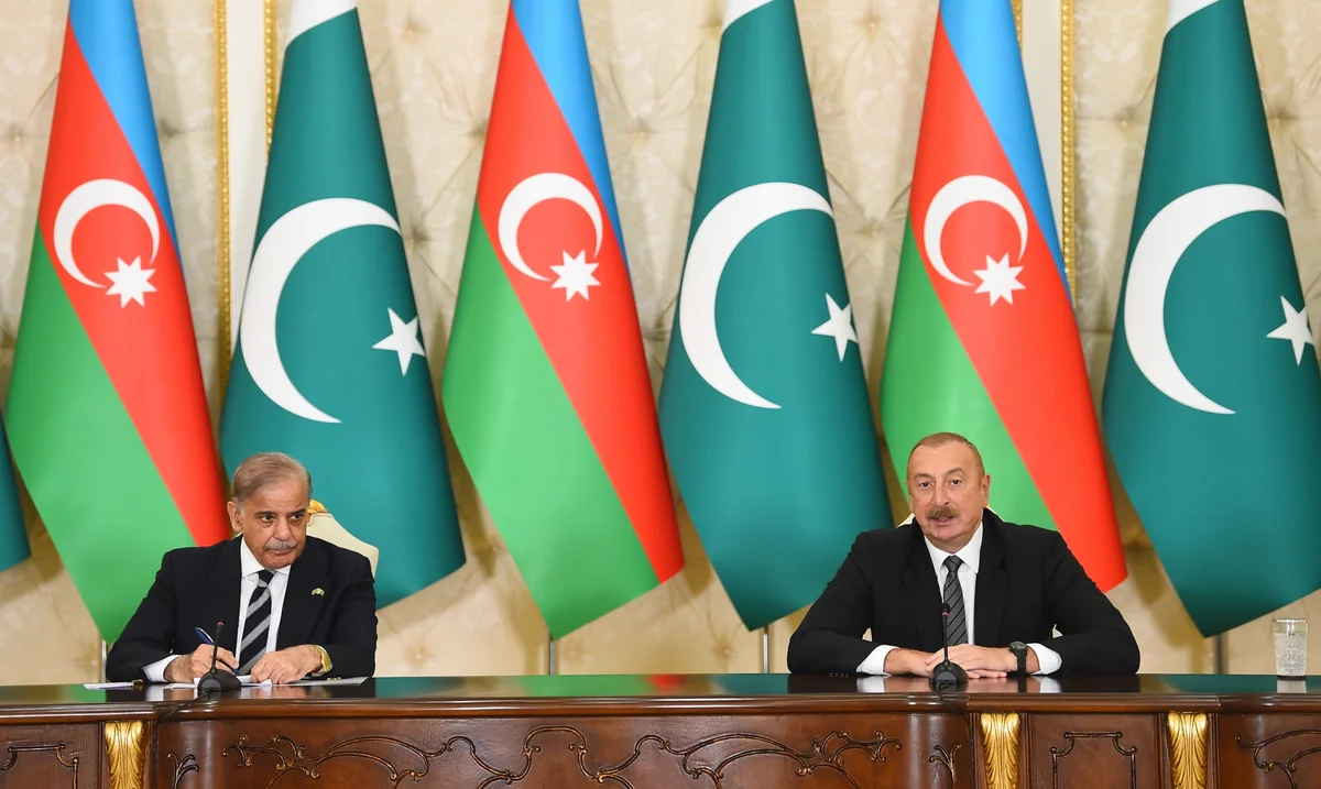 President Ilham Aliyev and Prime Minister Muhammad Shehbaz Sharif make press statements