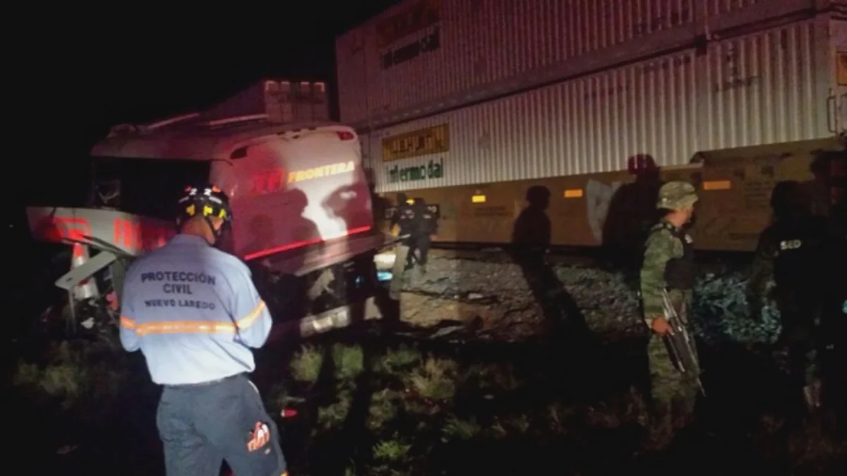 ​Meksikada avtobus yük maşını ilə toqquşub: 10 ölü, 27 yaralı