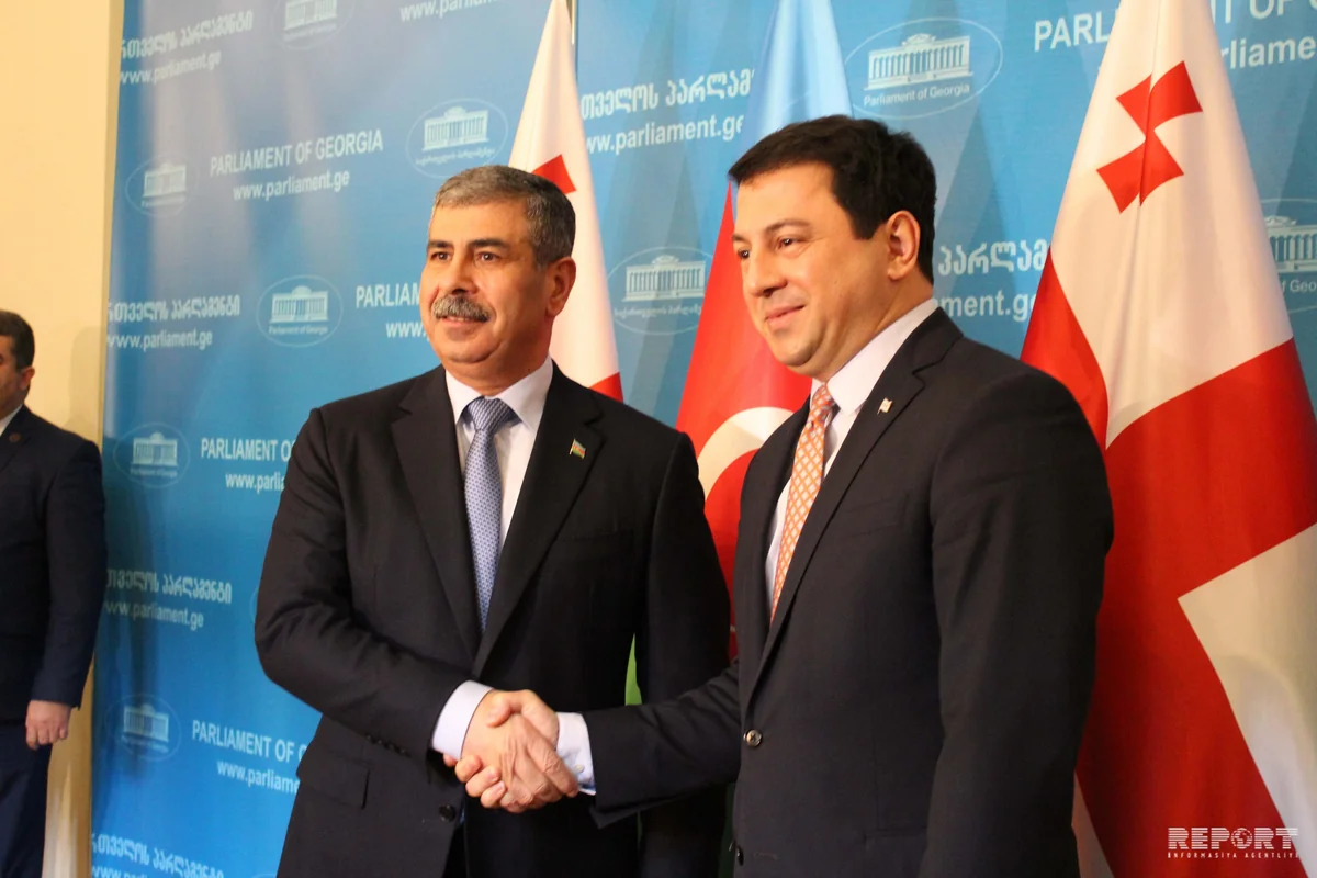 Zakir Həsənov Gürcüstan parlamentinin sədri ilə görüşüb