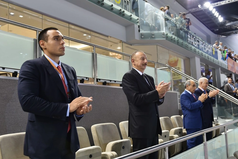 İlham Əliyev milli komandanın voleybol üzrə Avropa çempionatındakı oyununu izləyib