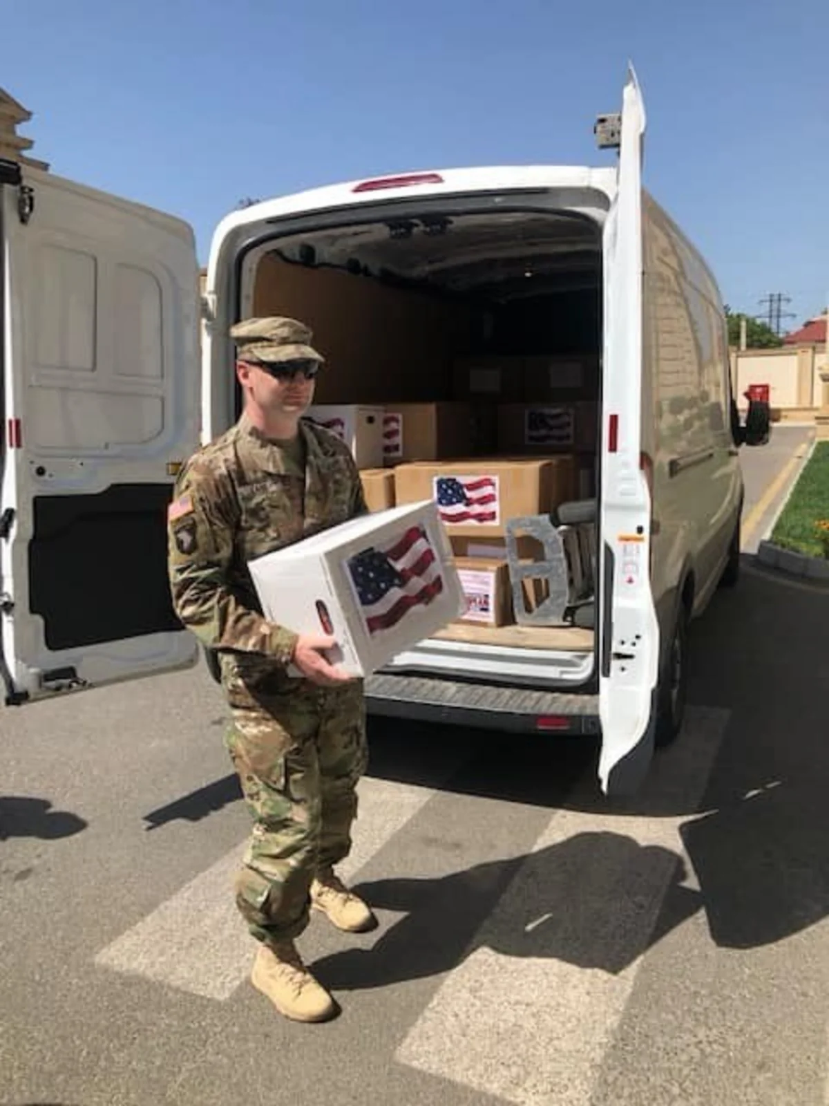 ABŞ koronavirusla mübarizə üçün Azərbaycana avadanlıq göndərib