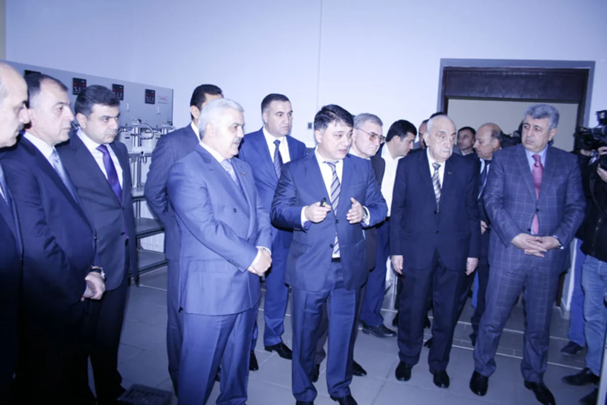 SOCAR prezidenti ''Qazservisinformatika'' Departamenti üçün yeni alınmış qurğulara baxış keçirib
