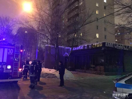 Moskvada azərbaycanlı iş adamına məxsus Starıy Baku kafesi yanıb - VİDEO