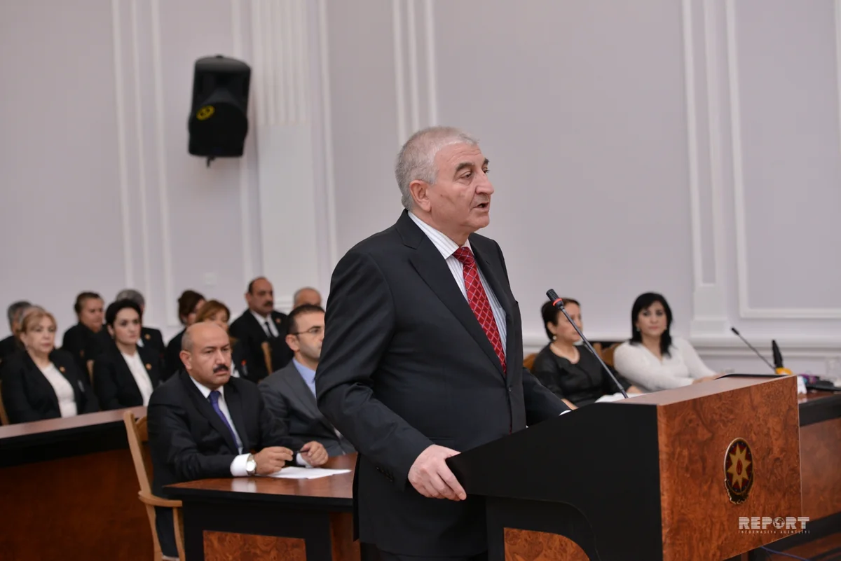 Məzahir Pənahov Konstitusiya Məhkəməsinin iclasında çıxış edib