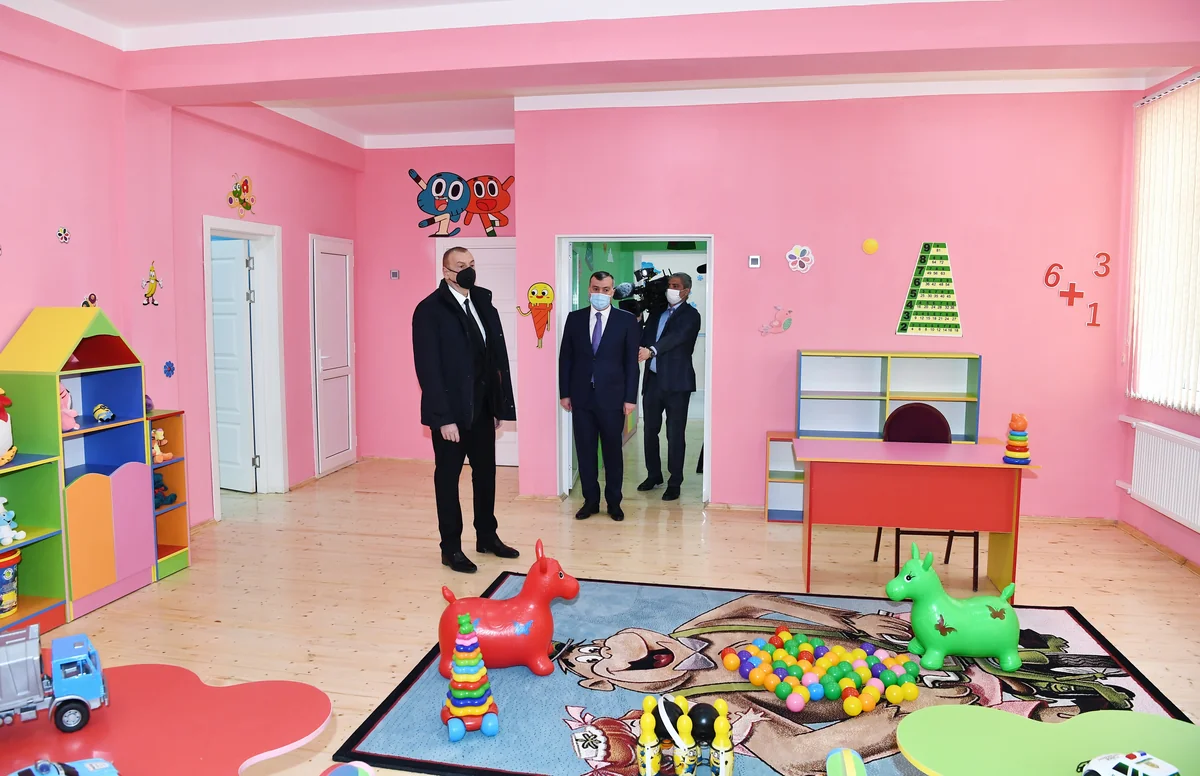 Prezident şəhid ailələri və müharibə əlillərinə mənzillərin təqdim olunma mərasimində iştirak edib - YENİLƏNİB