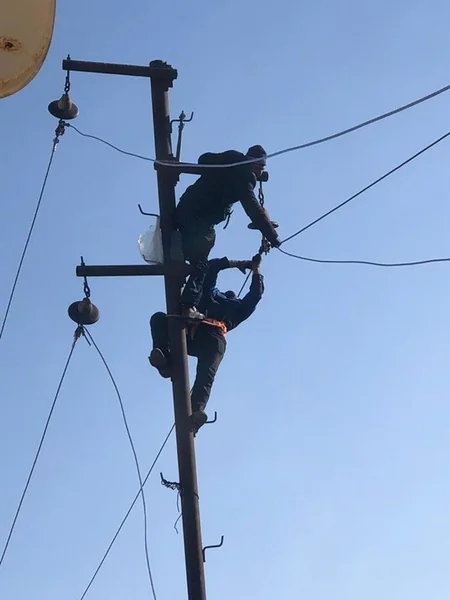 Azərişıq 28 May qəsəbəsində yeni şəbəkə qurur