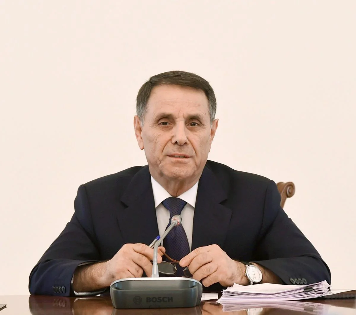 Baş nazir Beynəlxalq Bankın özəlləşdirilməsi ilə bağlı dövlət qurumlarının rəhbərlərinə tapşırıqlar verib