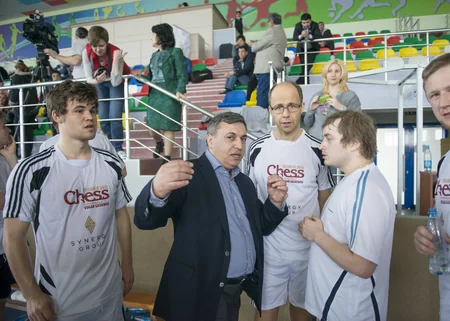 Şahmatçılar futbol oynadı
