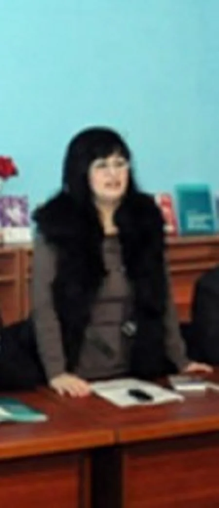 Azərbaycanda universitet müəllimi iki qız tələbəni avtomobillə vurub - FOTO