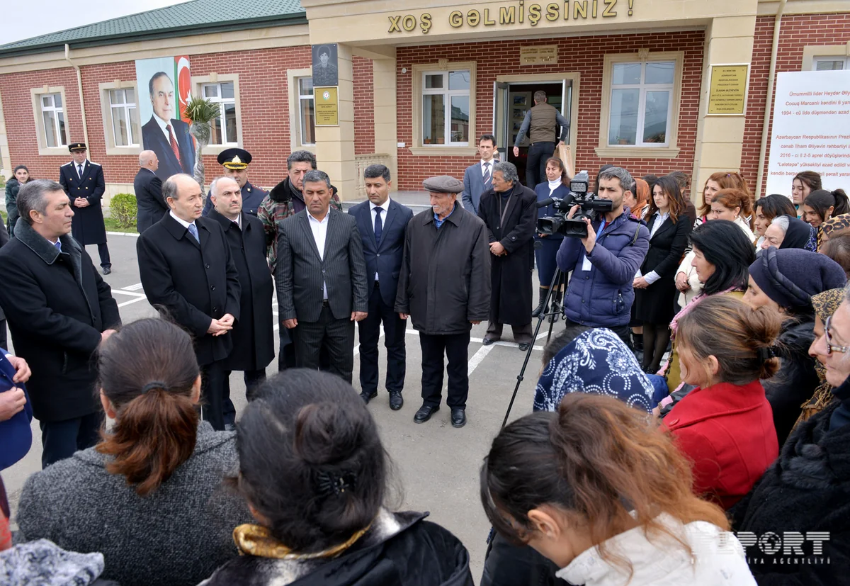 Ədliyyə naziri Cocuq Mərcanlıda vətəndaşları qəbul edib