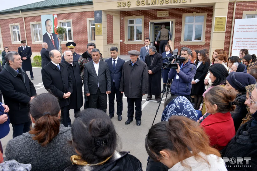Ədliyyə naziri Cocuq Mərcanlıda vətəndaşları qəbul edib