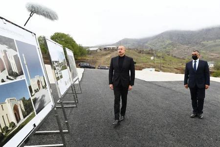 Azerbaijani president lays foundation of new mosque in Hadrut