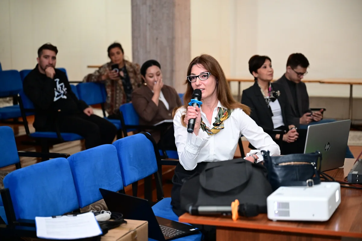 Azerbaijani fine arts explored during culture days in Bishkek