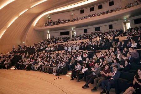 Heydər Əliyev Mərkəzində türkiyəli tarixçi İlbər Ortaylının mühazirəsi olub