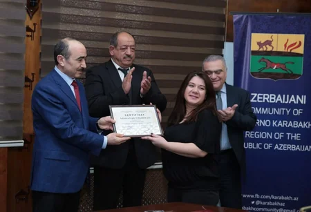 Əli Həsənov: “Dağlıq Qarabağ uğrunda Azərbaycan dövlətinin, Azərbaycan Prezidentinin yürütdüyü böyük siyasətə dəstək verməliyik”