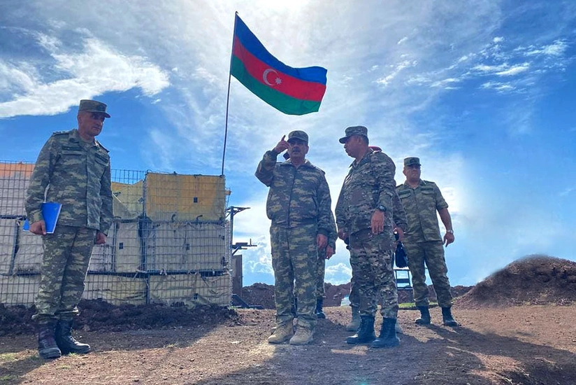 Zakir Həsənov Ermənistanla sərhədə gedib, qarşı tərəfin mövqelərini izləyib
