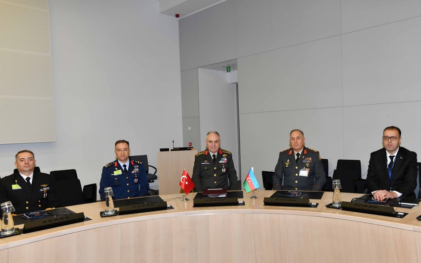 Kərim Vəliyev NATO-nun iclası çərçivəsində bir neçə ölkənin Baş Qərargah rəisləri ilə görüşüb 