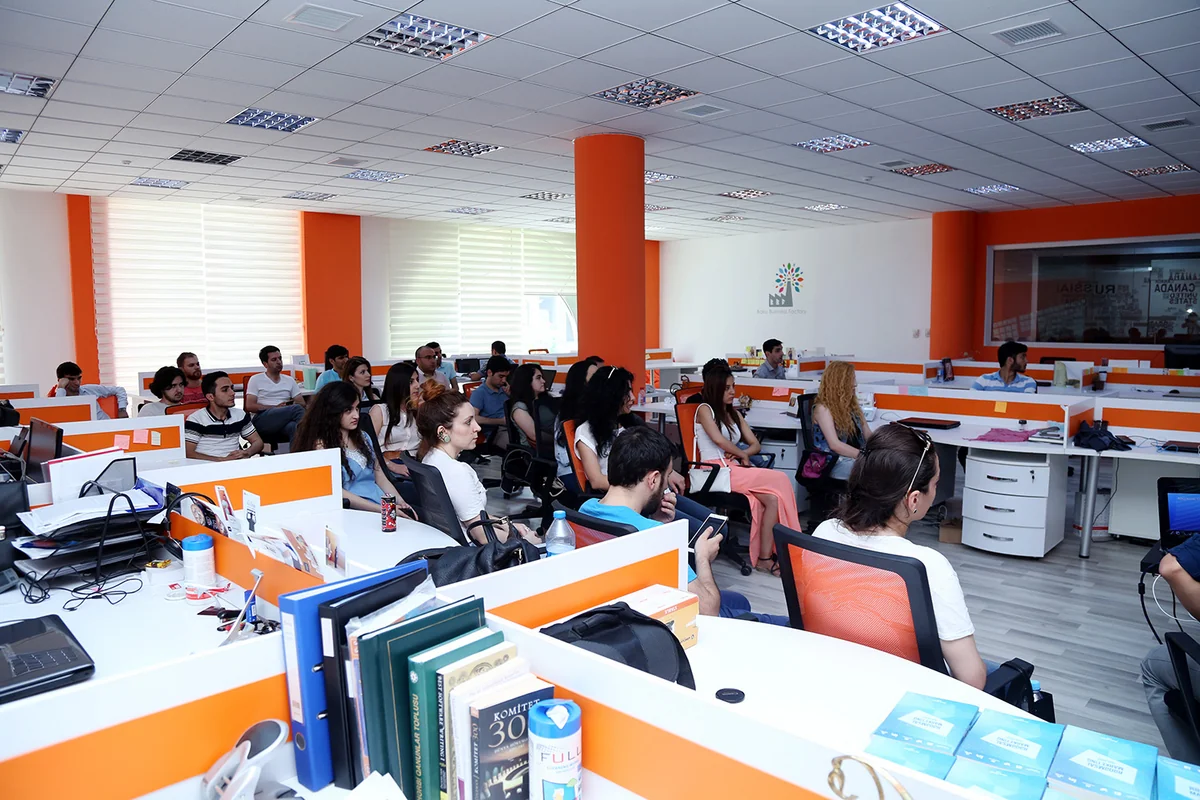 BBF-də “Rəqəmsal Marketinq – Bələdçi” mövzusunda seminar və kitab təqdimatı keçirilib