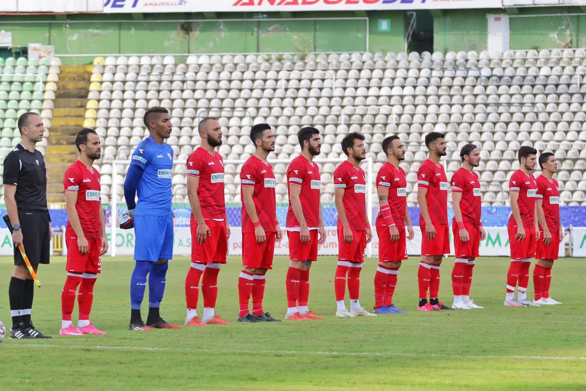 Araz Abdullayevin çıxış etdiyi komandada 3 futbolçu koronavirusa yoluxdu