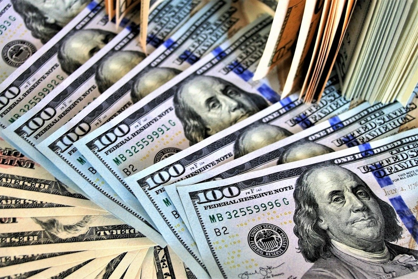 ABŞ iqtisadi paketin qəbulundan sonra dollar ucuzlaşır