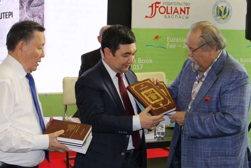 Türk dillərinin müqayisəli lüğəti dərc edilib