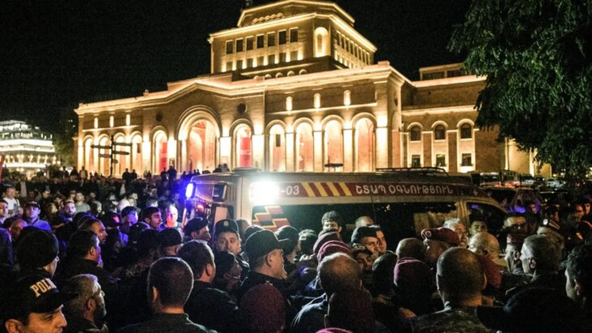 Ermənistan müxalifəti növbəti mitinqlərin keçiriləcəyi barədə xəbərdarlıq edib