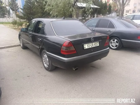 В Сумгайыте совершена кража из автомобиля