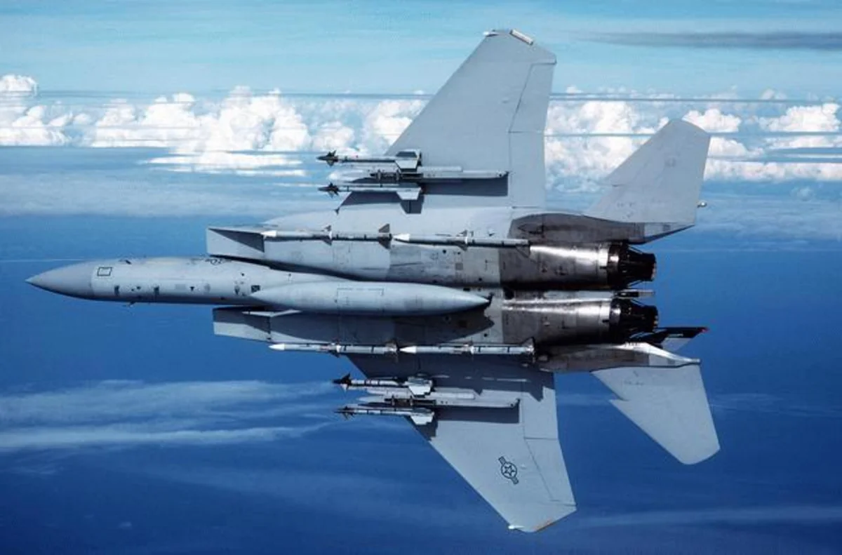 ABŞ-ın 4 F-15 qırıcısı Bolqarıstanın aviabazasına enib