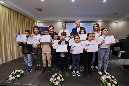 Azərbaycan Yelkən Federasiyası qalib idmançıları mükafatlandırıb