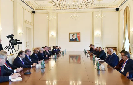Президент Ильхам Алиев принял группу участников V Всемирного конгресса новостных агентств - ДОПОЛНЕНО