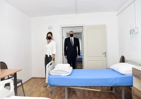 Prezident və birinci xanım Bakıda modul tipli hospitalın açılışında iştirak ediblər - YENİLƏNİB