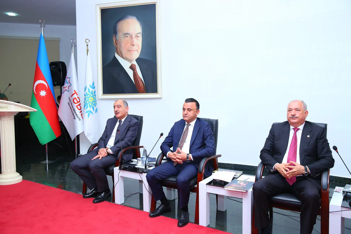 “Müasir Azərbaycan tibb tarixində Heydər Əliyev faktoru” adlı panel diskussiyası keçirilib