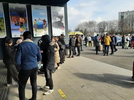 Ukraynadan Rumıniyaya gələn azərbaycanlılar pulsuz təyyarə reysi ilə İstanbula çatdırılır