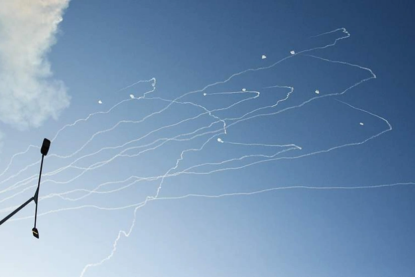 İsrail Ordusu: Livandan gün ərzində 65 raket və mərmi atılıb