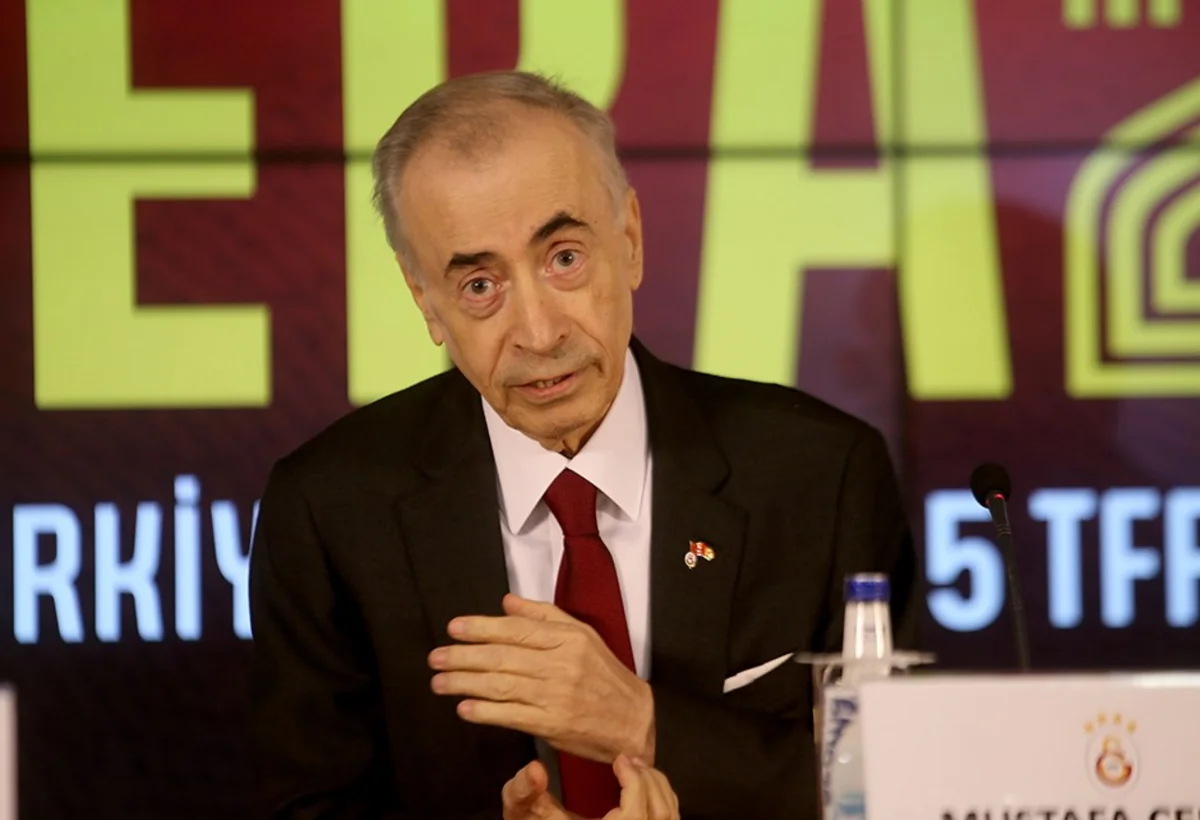 Qalatasarayın prezidenti namizədliyini geri götürdü