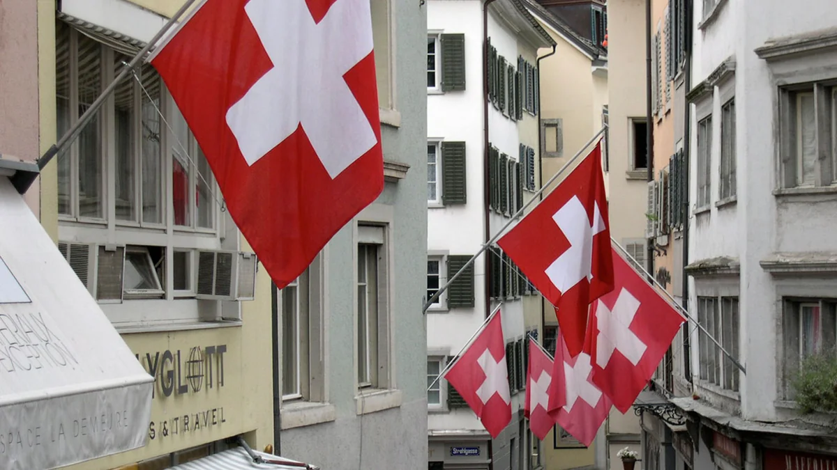 Банки Швейцарии ужесточат контроль за счетами россиян