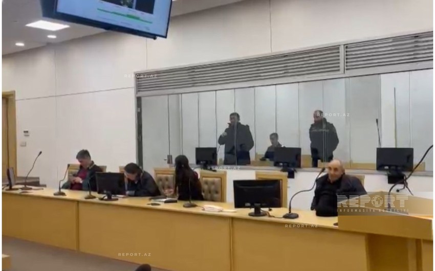 Coratda 3 nəfəri öldürüb, 3 nəfəri yaralamaqda şübhəli bilinən şəxsin məhkəmə prosesi davam etdirilib