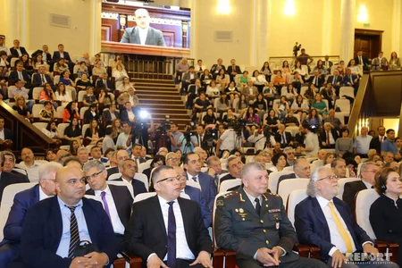 Afad Qurbanovun anadan olmasının 90 illik yubileyinə həsr olunmuş elmi konfrans keçirilib