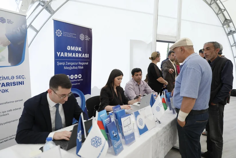 Laçında əmək yarmarkası keçirilib, 335 vakansiya təqdim edilib