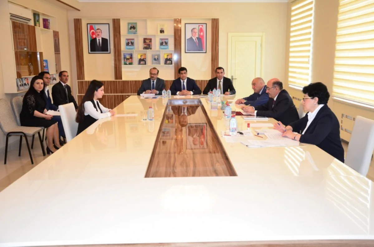 Əbülfəs Qarayev Lənkəranda vətəndaşlarla görüşüb