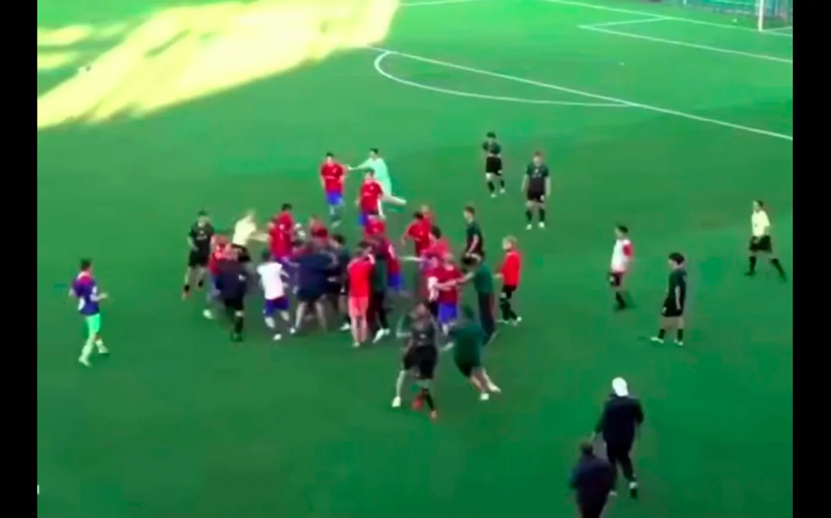 Rusiyada futbol matçı kütləvi dava ilə yekunlaşıb