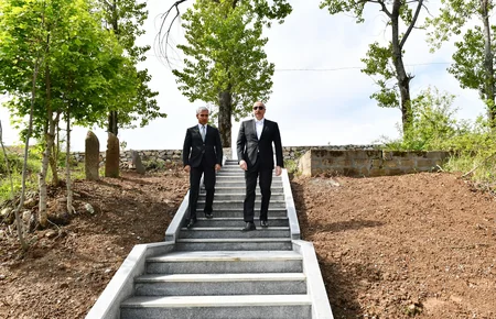 Ilham Aliyev visits Mir Mohsun Navvab Garabaghi's tomb in Jidir Duzu plain