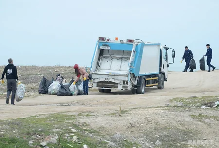 Bilgəhdə Xəzərin sahil zolağı plastik tullantılardan təmizlənib