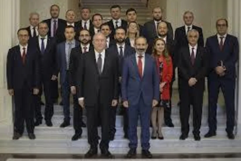 KİV: Ermənistanın xarici işlər və müdafiə nazirləri istefa verəcək