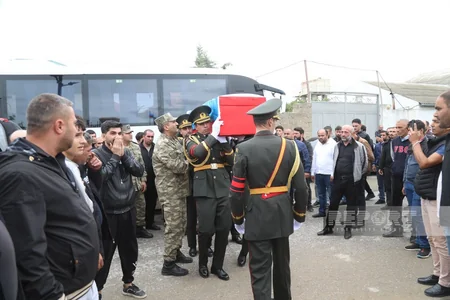 Avtoqəzada həlak olan hərbçi Binə Şəhidlər Xiyabanında torpağa tapşırılıb