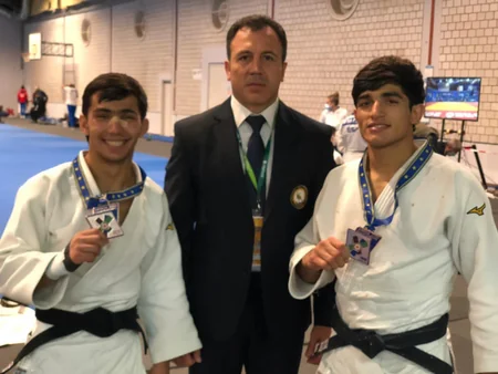 Cüdoçularımız Avropa çempionatına 3 medalla başladı