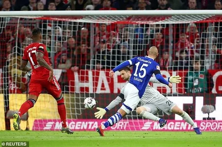 Бавария сократила отставание от Боруссии Д до 5 очков, обыграв Шальке-04